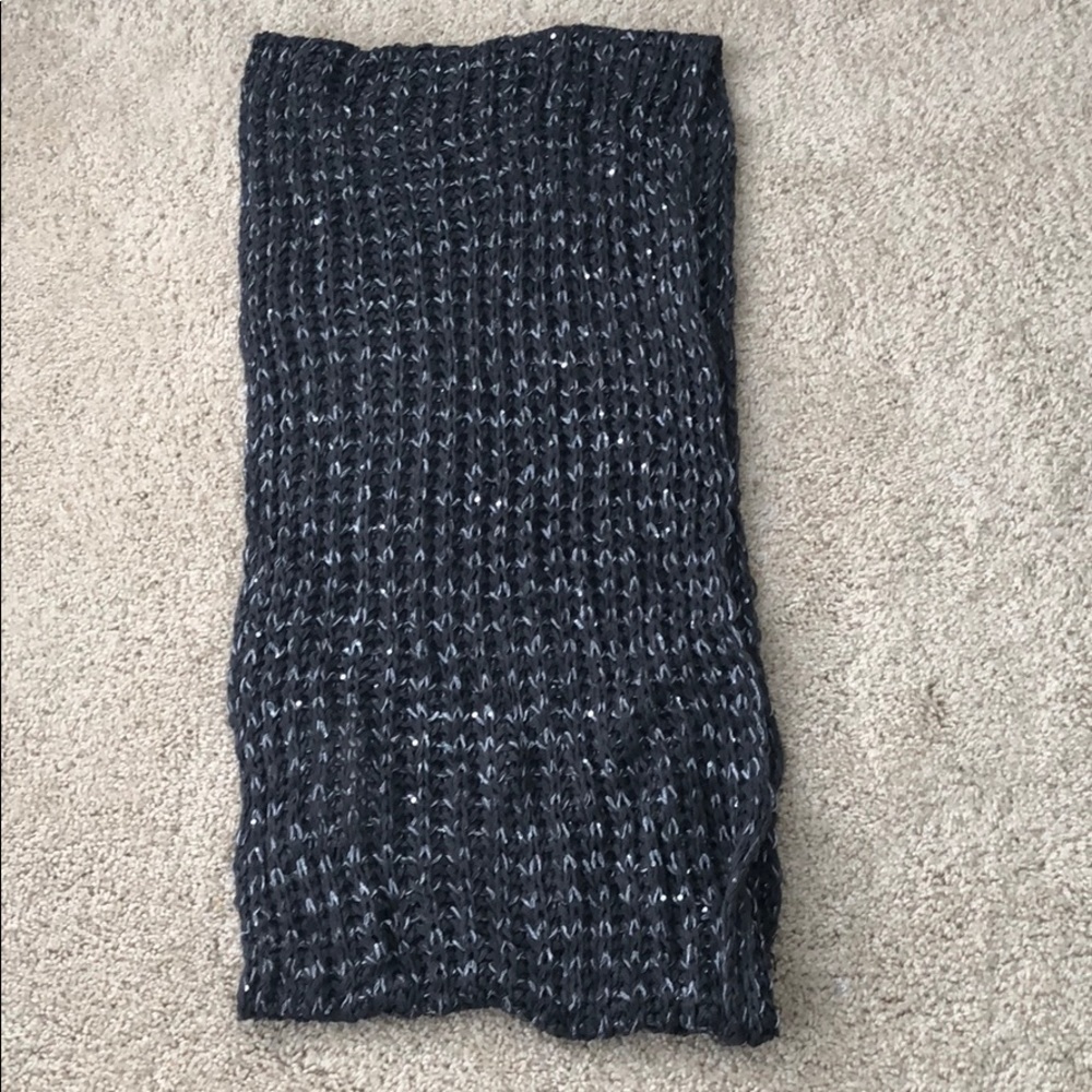 NWT wraparound scarf metallic gray Francesca’s